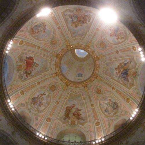 Die wieder-erbaute Frauenkirche in Dresden